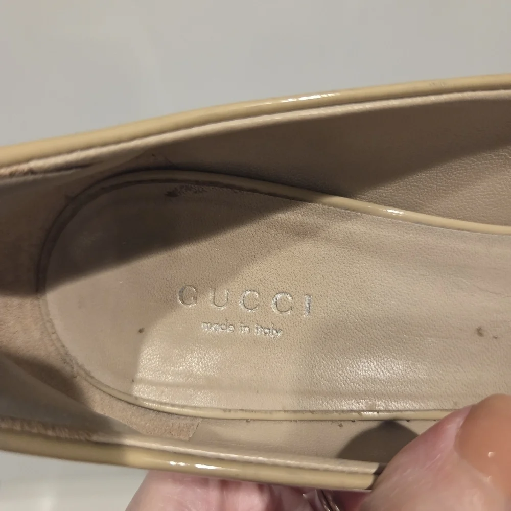 Gucci Tan Patent Leather Peep-Toe Bamboo Low Heels Size 8.5